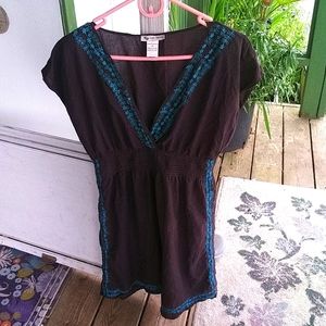 Cute options, med, brown an teal shirt or dress